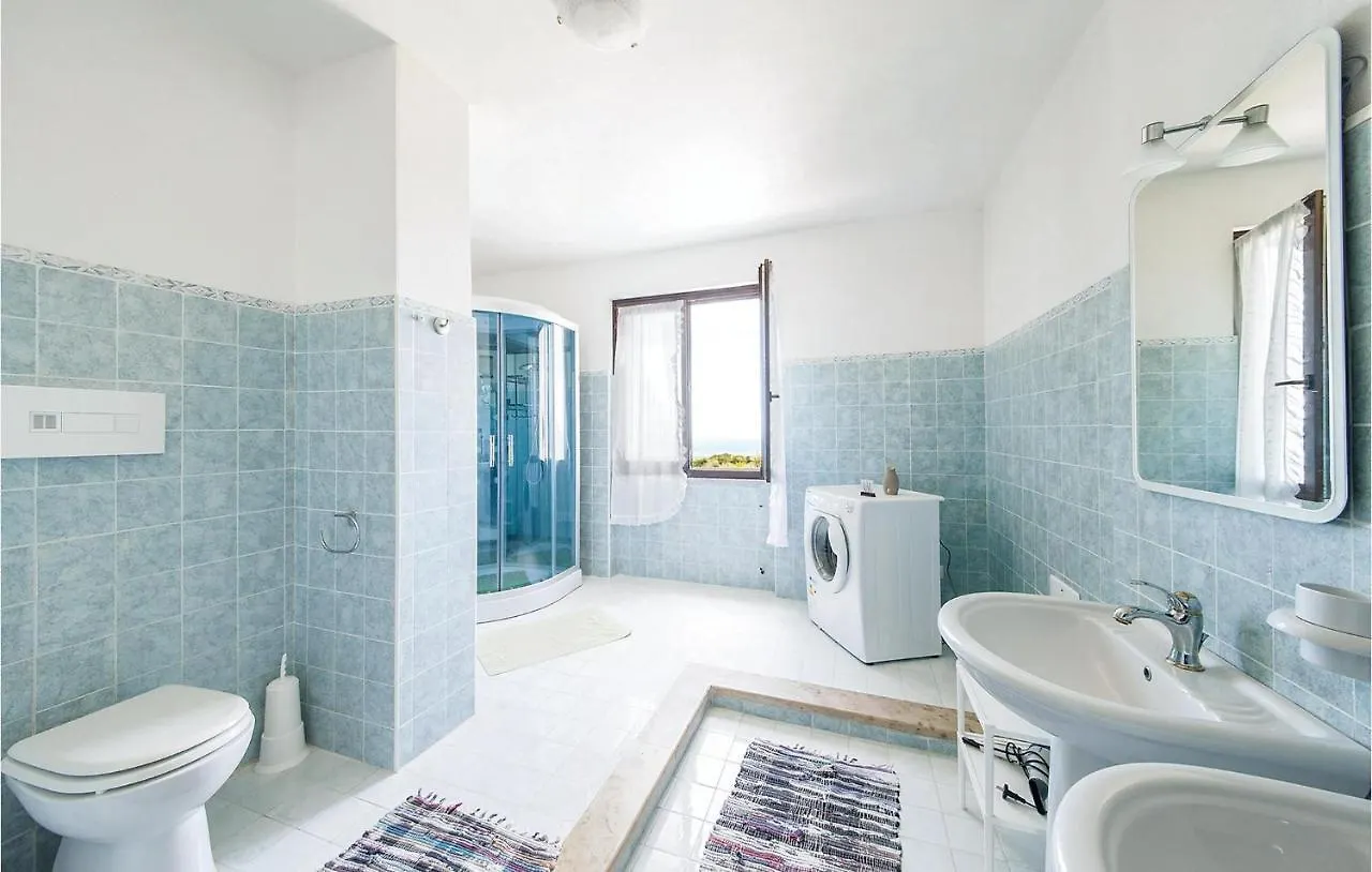 別荘 Stunning Home In Sennori -Ss- With Kitchen